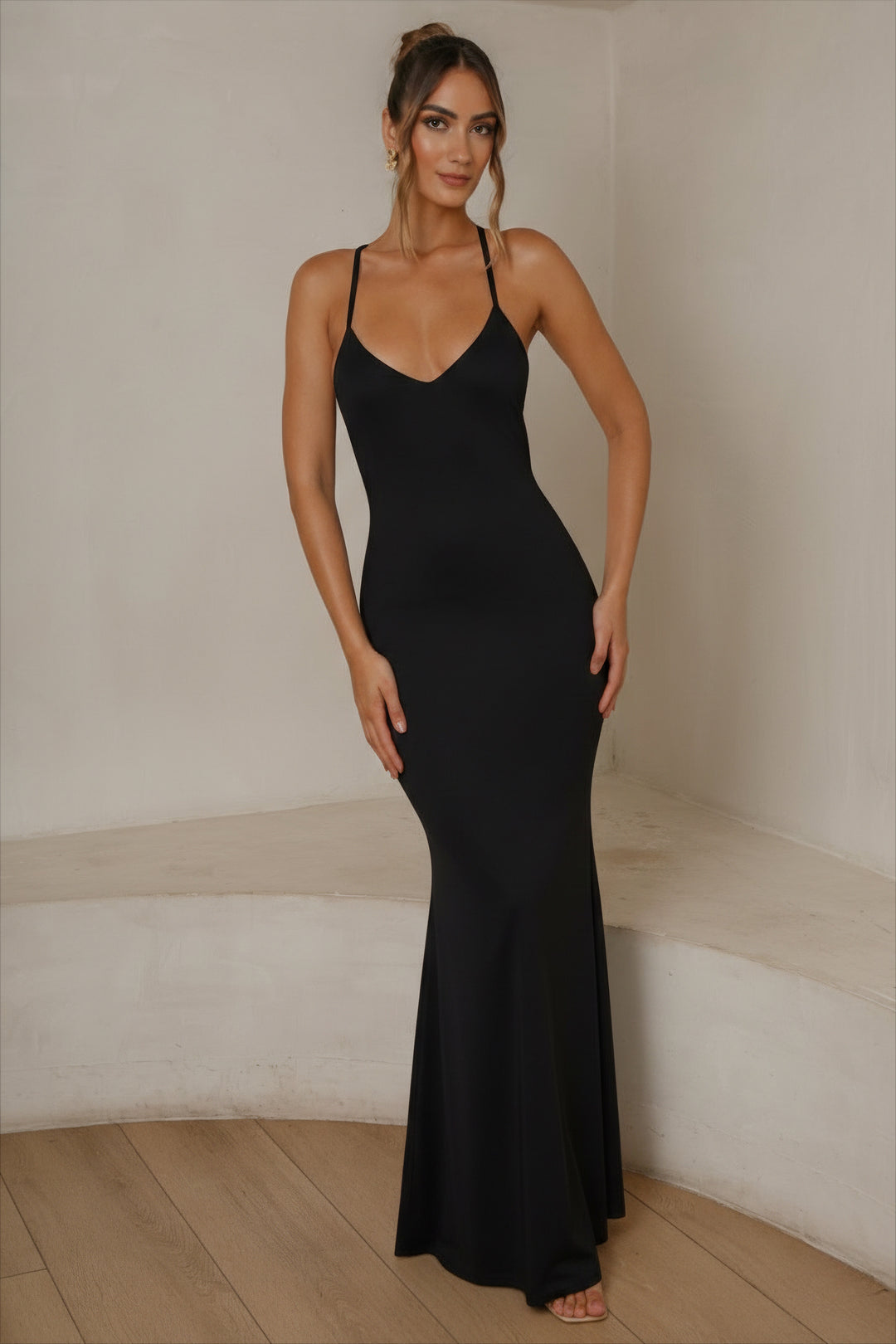 jaus dresses NWT Dress Lovers Bodycon Off-The-Shoulder Midi in White Please note there is an increase of 1.2cm/0.5 per size for length measurements Stunning Samira Dress Available at