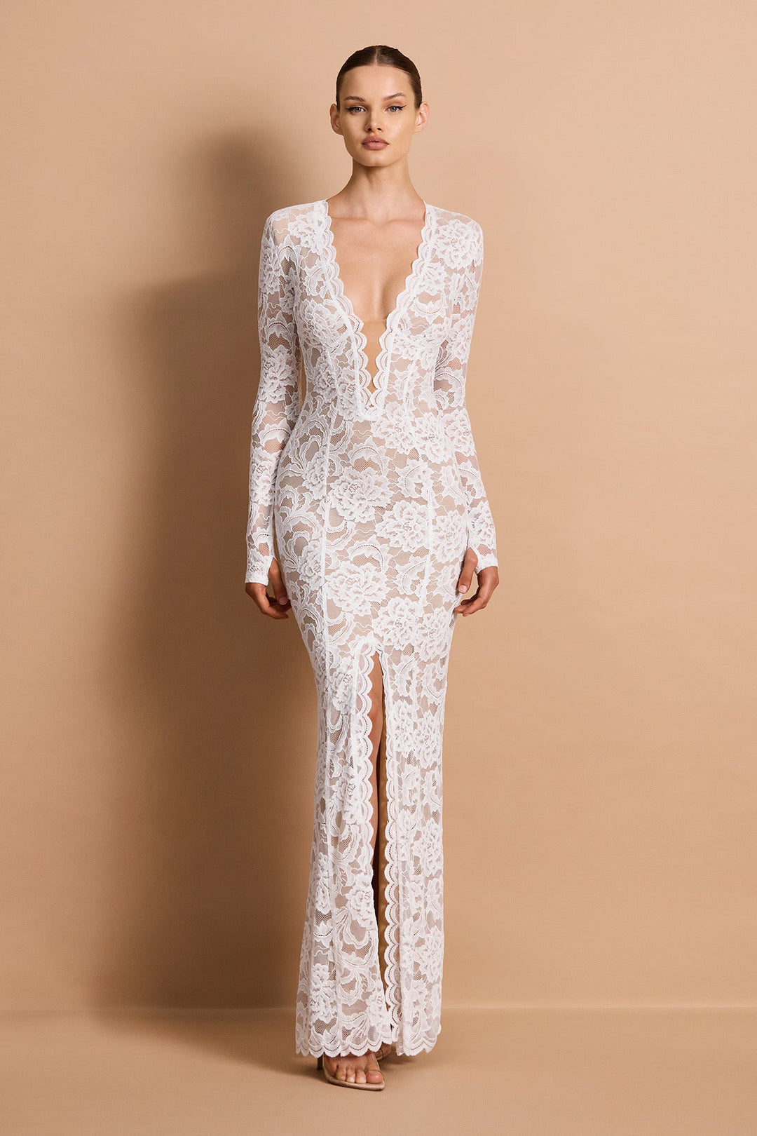 nookie lace dress Delphine LS Gown - Ivory Material: 90%CO+10%PA Sofia Richie Grainge For it finishes with CB Category:Top Hat (one size / choose M)