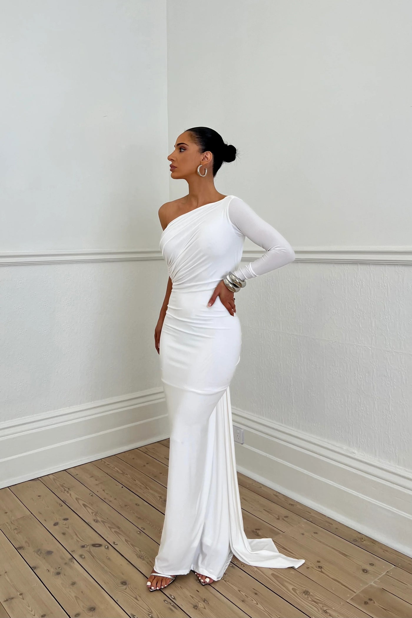 Acia Gown - White - SHOPJAUS - JAUS